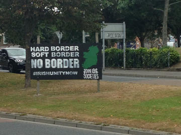An Irish unity sign in Derry’s Bogside, referring to the hard-border, soft-border Brexit debate.
