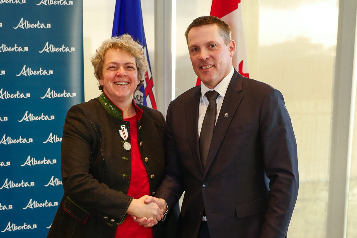 UCalgary initiative  to address veterinarian shortage earns medal