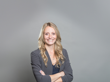 Caroline Beninger: Amstutz Scholarship and the Bovine Veterinary Student Recognition Award from the American Association of Bovine Practitioners 