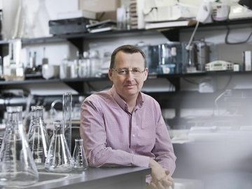 Dr. John Gilleard: 2023 AAVP-Boehringer Ingelheim Distinguished Veterinary Parasitologist Award